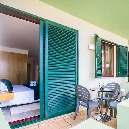 Fantastico Studio Com Acesso Directo A Piscina